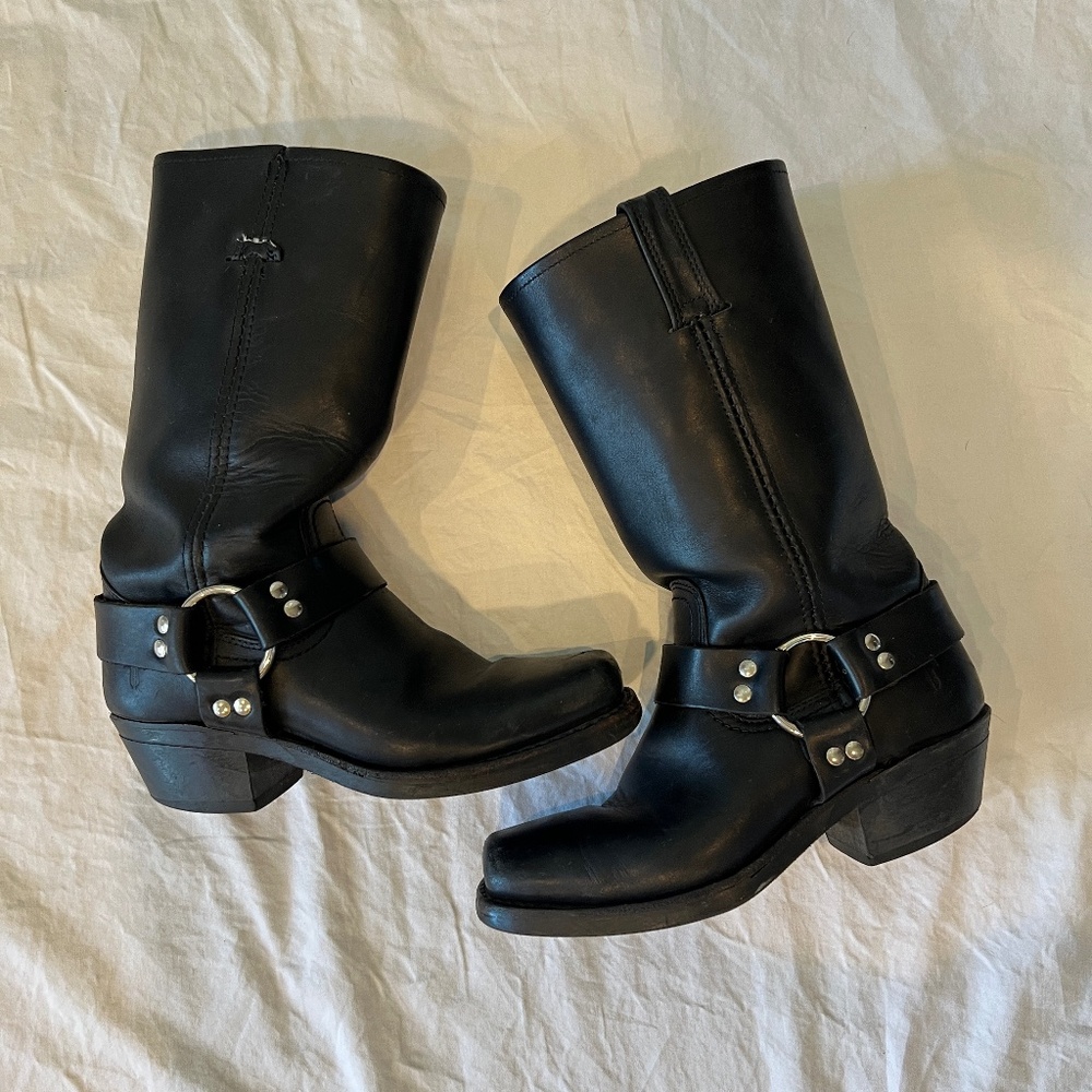 Frye Harness 12R Boots Size 6.5 Medium Black DAMAGED